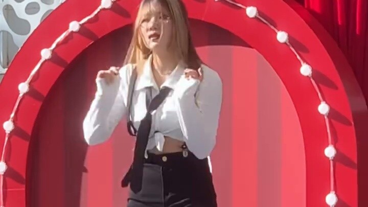 Teacher qualification day pretends to be a hot female teacher and dances! ! ! ! Girl's day looking f