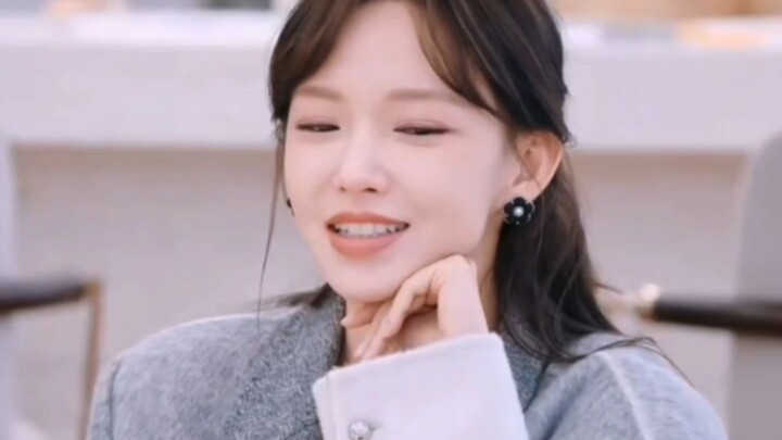 เมื่อเฉิงเสี่ยวมีปัญหากับน้องสาว แม่ตบหน้าทั้งคู่คนละหนึ่งครั้ง