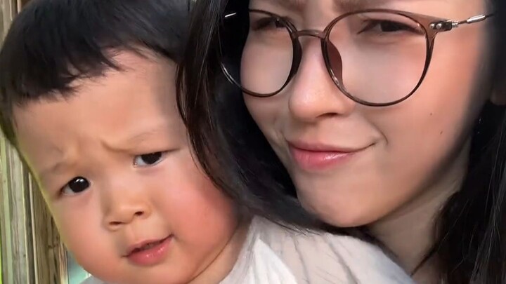A Song for My Future Daughter-in-Law (2)
