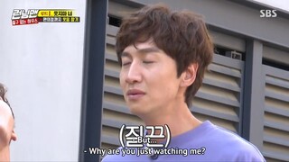 Running Man - Kim Jong-kook and Lee Kwang-soo don’t laugh challenge Ep.473