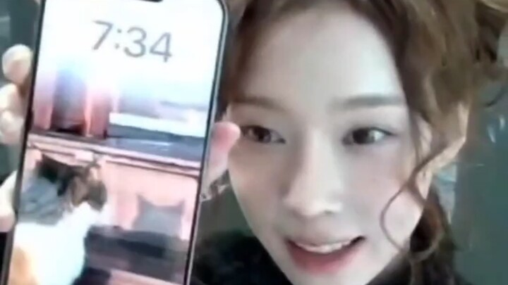 Idol No.1 Who Makes Fans Who Snagged a Reverse Autograph Feel So Proud (feat. Kim Min-jung)