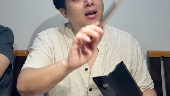 那些夸大自己经历长辈