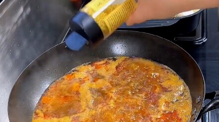 Text “PM me if you wanna eat grilled fish—I’ll get it for you right away! My friends say my homemade