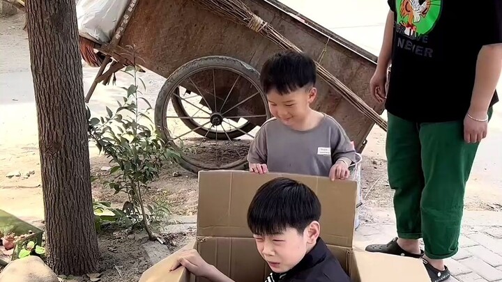 ความโรแมนติกที่คุณแม่ต้องการนั้น จางเตี่ยนให้ไม่ได้ ฮ่าฮ่าฮ่า #ชีวิตอันต้อยต่ำของเตี่ยนเตี่ยน