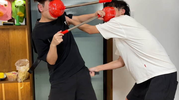 Hurry up and grab your friends to watch the Toilet Hero Challenge!