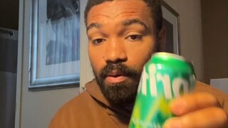 汽水罐的底部有一圈圆形凸起，这个设计有什么讲究？