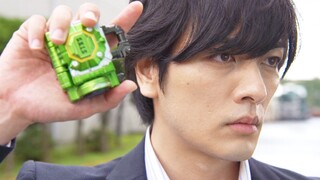 Koleksi transformasi bentuk penuh Kamen Rider Zangetsu/Main Takatora Kureshima