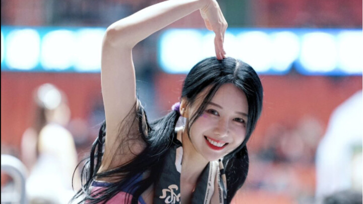 台啤云豹队声援现场 双马尾李雅英可爱吗？