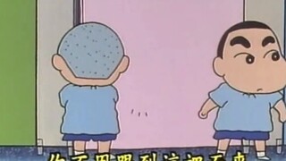 "Khi một người đàn ông trên 5 tuổi, anh ta không nên ăn mặc như một đứa trẻ nữa."