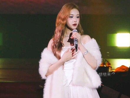 Tát Tát chắc chắn là ca sĩ bị đánh giá thấp nhất, không còn nghi ngờ gì nữa! #TheoCandyXemLive