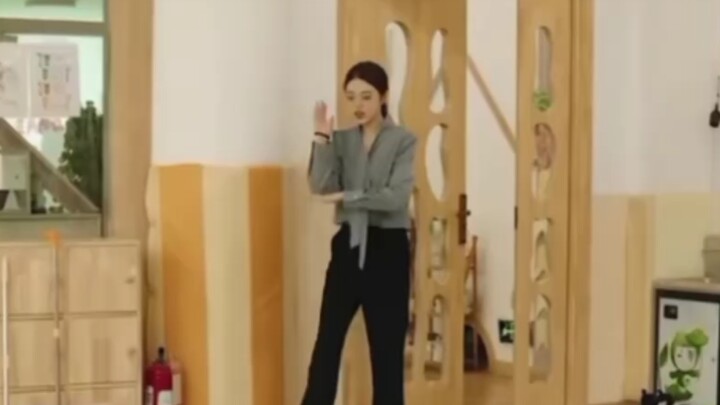 Các bé đang ngủ xin giơ tay – Bản đầy đủ của video gốc