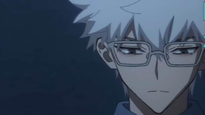 Lu Guang benar-benar peduli dengan pakaiannya. Apakah cincin kakinya hanya hiasan?