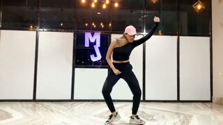 Ding Dong Ding Dole.Dance