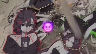 😈