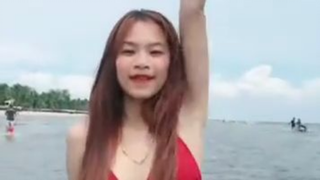 Joget dengan bikini, udah deh 4ncurrr deh kalian