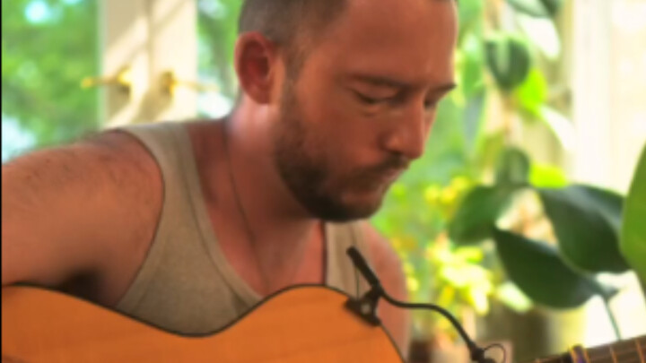 I just love unique guitar sounds.