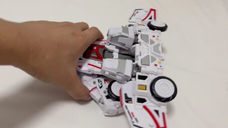 Transformers: Gaiden: Bentuk pesawat Ambulans terungkap! ! ! Ambulans Gaiden paduan SW01 yang diperb