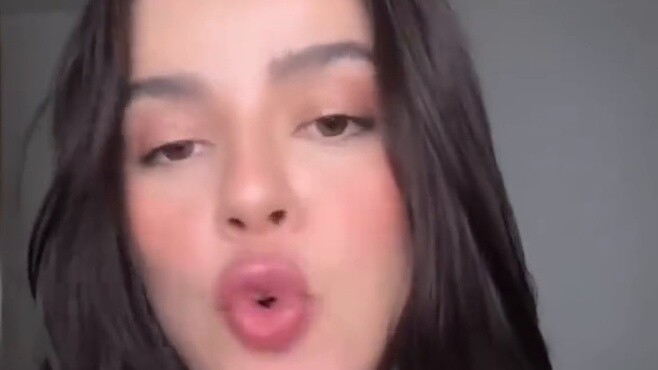 The Brazilian girl has a connection with China. When she was 12 years old, her English teacher sugge