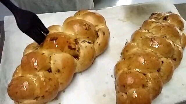 Challah  Raisins Loaf.#bread #yummy❤️❤️🍞🍞