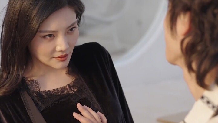 “Young Guy and Sister-in-Law’s R-Rated ‘Flirting’ Negotiation Over ‘Parrot’ — But the Sister-in-Law 