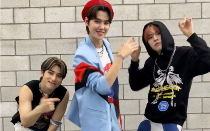 CRAVITY's Kang Min Hee & BAE173's Lee Han Gyul / Nam Do Hyun 'PARTY ROCK' Dance Challenge