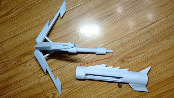 [DIY] Handcraft weapon figure from video game using papers