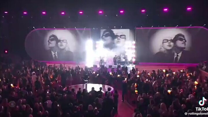 Rosé and Bruno Mars Full Performance at Grammys 2026