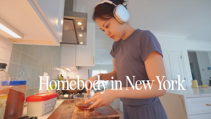 Homebody in New York | Chaotic week of home DIY projects, body image, cooking, living room revamp