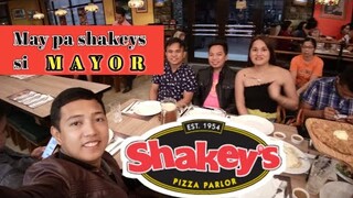 SI MAYOR NAG-PAKAIN SA SHAKEYS / Libre na may Chix pa / Galante talaga