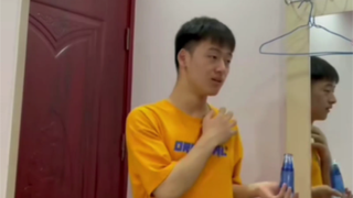 لا يُسمح لأي شخص بعدم مشاهدة رقص العم الرائع مع هذه الموسيقى الخلفية، إنها مثيرة للغاية! 【سوشي فونغ 