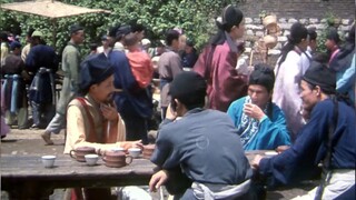 Hãy cùng xem lại những màn hát đường phố trong các bộ phim cổ trang từ nhiều thập kỷ trước...