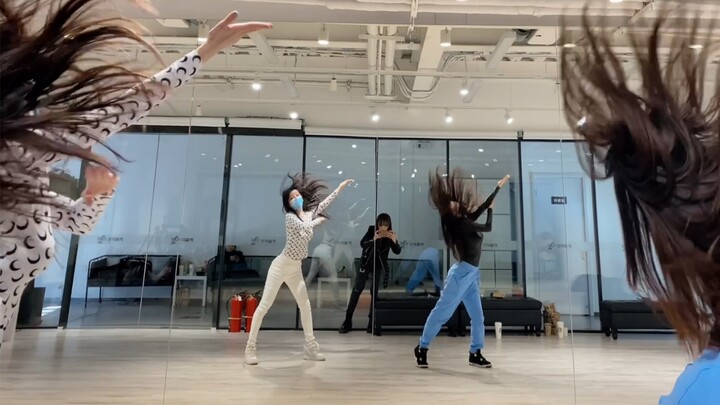 BY2 ủng hộ điệu nhảy phong cách Trung Hoa [Hồ Lai Tam Quốc 3]