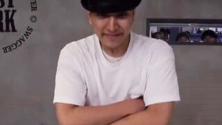 The most hardcore straight man's red velvet Milkshake choreography! Justjerk dance studio Yehwan Kim