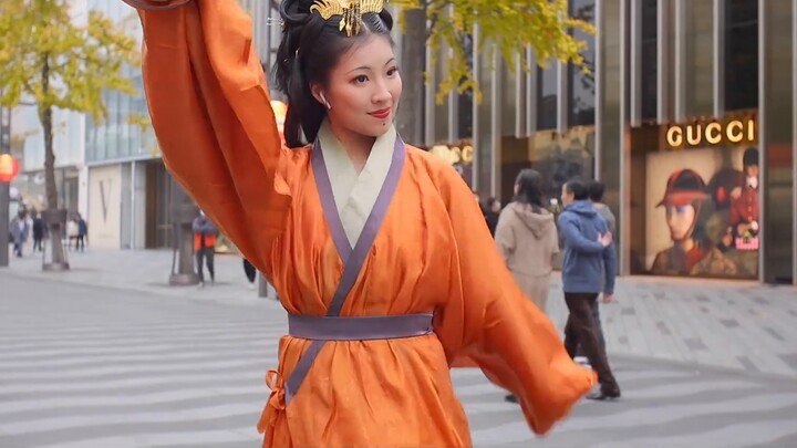 I danced "Xianghe Song" on the busiest street in Hangzhou | Cultural confidence, a dance of a thousa