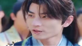 เด็กชายกลับมาหลังจากถูกตามล่ามาหลายปี พร้อมด้วยพลังแห่งดาบศักดิ์สิทธิ์เพื่อล้างแค้นความแค้นในอดีต