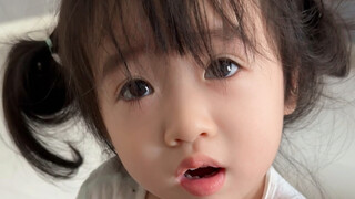 养了个人机闹钟。。。。