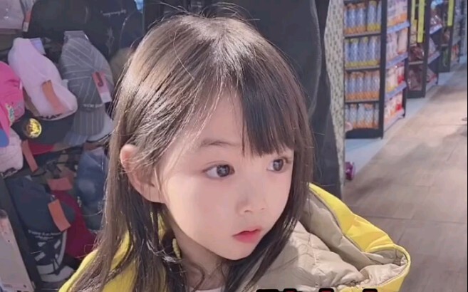 Lanni Nini [Little Angel for Rare Diseases] has arrived in Hefei—let’s take a stroll around town wit
