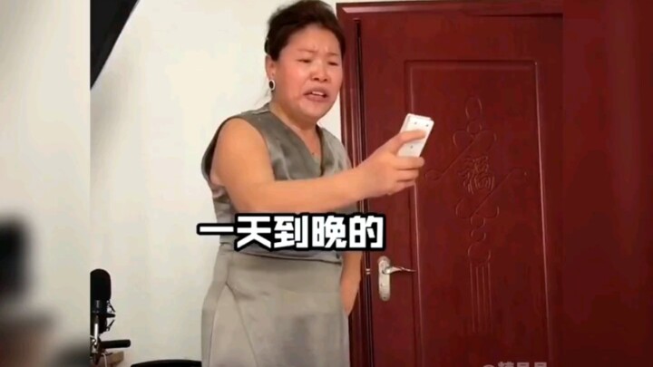 Adegan kocak dan galak saat para ibu di internet membangunkan anak—kenapa semua terasa begitu mirip?