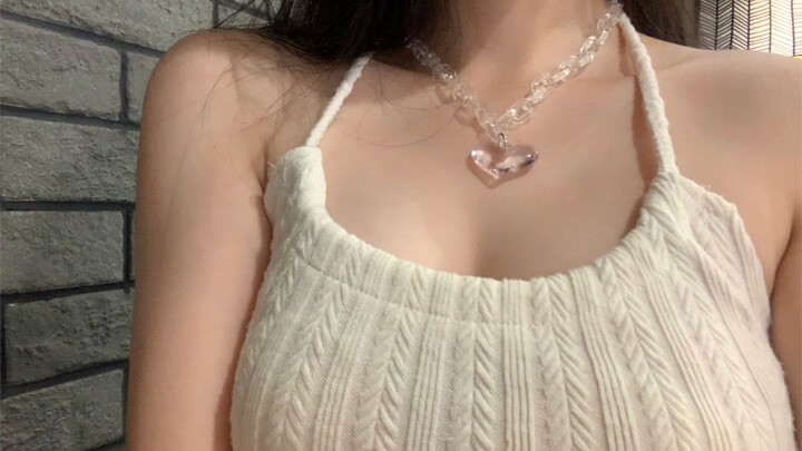 Spicy girl is here! Everyone, step aside!