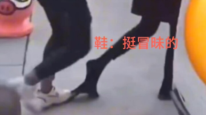 Chuột Cười, trợ lý của Trương Nhược Quân diễn tả trạng thái đi làm của tôi