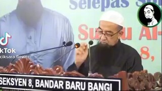 Tazkirah Ustaz Azhar Idrus - Telan Kahak, batal puasa? [Ceramah]