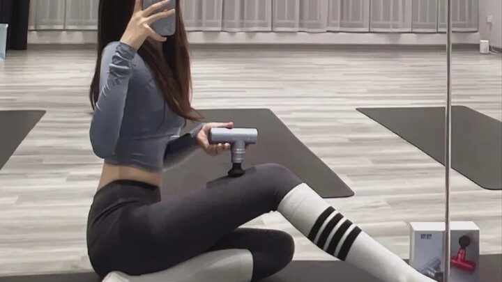 Tôi đến đây, tôi đến đây, mặc quần tập yoga~