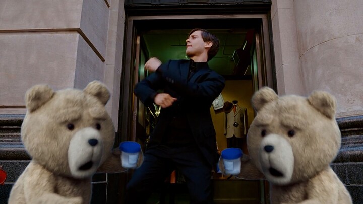 أضحكني لدرجة الموت! انتبهوا عند النوم ليلاً، احذروا دبّ التيدي يأتِ لاستقاء العِلم!