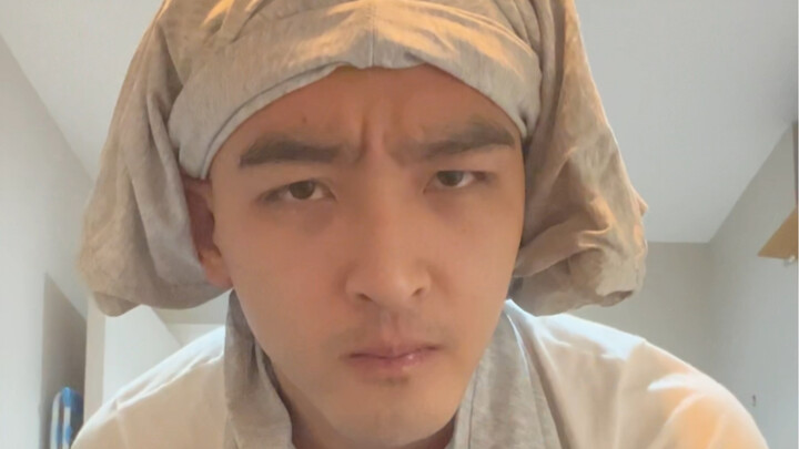 Me Cooking vs. My Mom Cooking. Hahaha哈哈哈