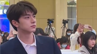 【Lin Yi】ความอ่อนเยาว์ของ Lin Yi!!!