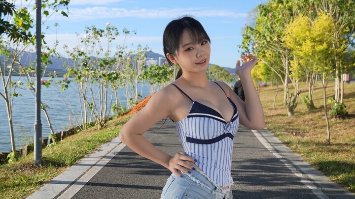 Straps! High heels! Hot pants! All in one go!! BESTie's cover dance of "Conditions of Love"