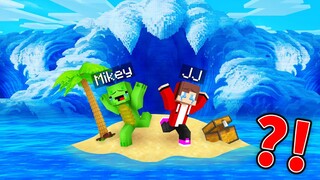 Mikey and JJ Survive the Tsunami On the Island in Minecraft (Maizen)