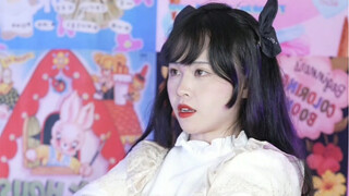 الحياةُ هيَ هكذا، صعودًا وهبوطًا.