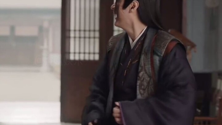 كيف يضحك هذا الشخص بشكل فوضوي؟