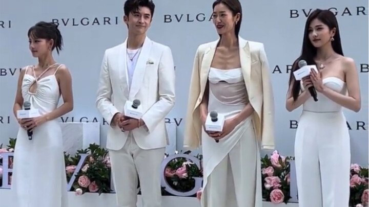 Liu Wen, Zhang Yunlong, Bai Lu, and Zhang Jiani attended an event together, all looking great, and t